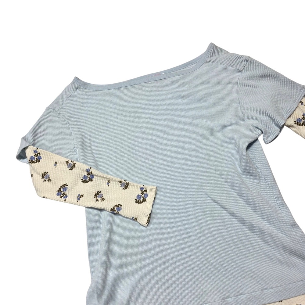 Out‎ From Under Top Women XXS Blue Floral Layered Thermal Waffle Knit 90s Y2K